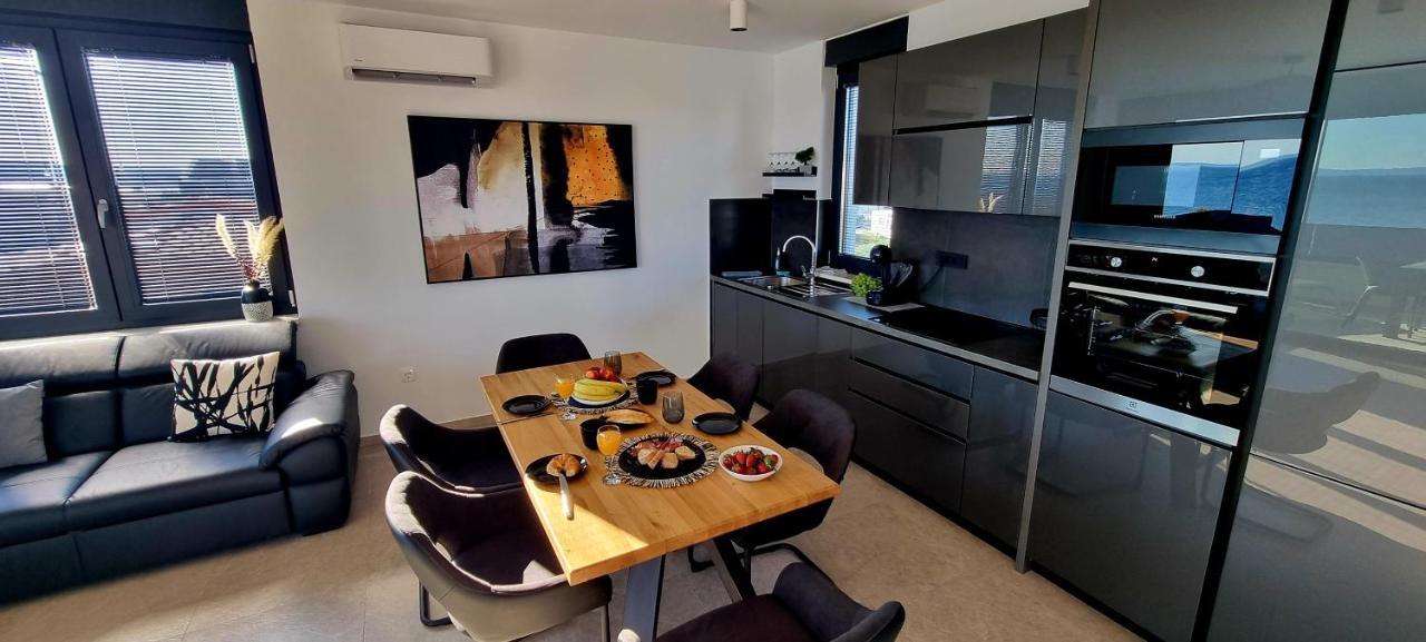 Dinary Penthouse Apartment Vir Buitenkant foto